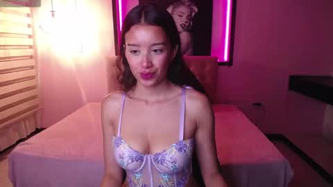 Snapshot of miiaa_evans1 chatting on October 26, 2025, 12:11 pm miiaa_evans1 online show from October 26, 2025, 12:11 pm
