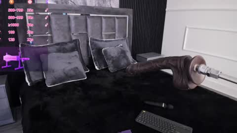 Mia Monroe online show from January 14, 2025, 8:48 pm