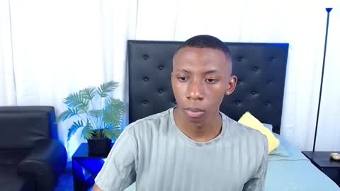 Snapshot of miiloo18 chatting on November 4, 2025, 9:36 pm Jordan online show from November 4, 2025, 9:36 pm