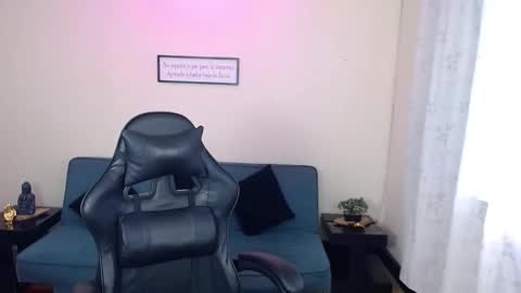 Snapshot of miiloo18 chatting on November 25, 2025, 8:42 pm Jordan online show from November 25, 2025, 8:42 pm