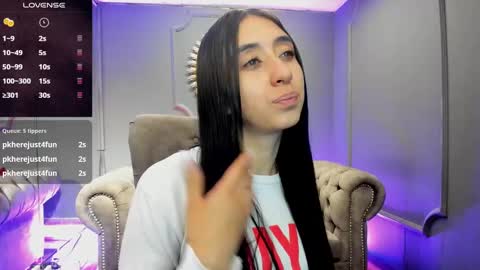 Snapshot of miilu__1 chatting on January 9, 2025, 9:27 am miilu online show from January 9, 2025, 9:27 am