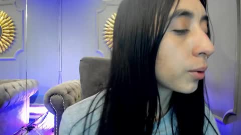 Snapshot of miilu__1 chatting on January 18, 2025, 6:13 am miilu online show from January 18, 2025, 6:13 am