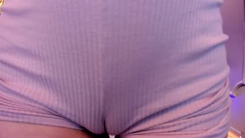 Snapshot of miilu__1 chatting on January 30, 2025, 9:36 am miilu online show from January 30, 2025, 9:36 am