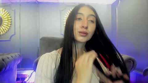 Snapshot of miilu__1 chatting on February 5, 2025, 6:35 am miilu online show from February 5, 2025, 6:35 am