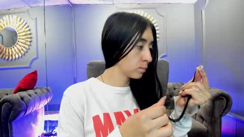 Snapshot of miilu__1 chatting on February 13, 2025, 9:51 am miilu online show from February 13, 2025, 9:51 am