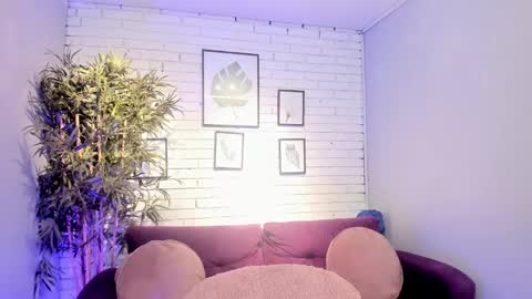 Snapshot of miilu__1 chatting on February 23, 2025, 12:37 pm miilu online show from February 23, 2025, 12:37 pm