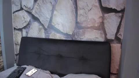 miiss_evaa online show from September 17, 2025, 11:12 am