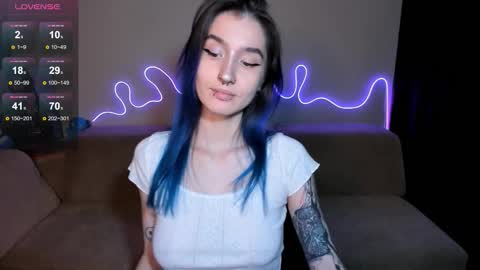 Snapshot of mika_reid chatting on September 20, 2025, 5:03 pm Mika online show from September 20, 2025, 5:03 pm