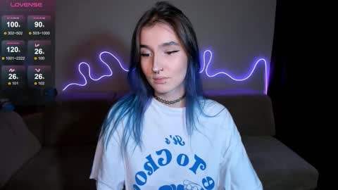 Snapshot of mika_reid chatting on September 28, 2025, 4:56 pm Mika online show from September 28, 2025, 4:56 pm