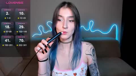 Snapshot of mika_reid chatting on October 4, 2025, 5:55 pm Mika online show from October 4, 2025, 5:55 pm