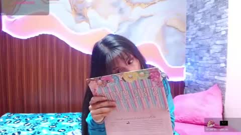 Snapshot of mikaela303av chatting on November 4, 2025, 2:43 am mikaela303av online show from November 4, 2025, 2:43 am