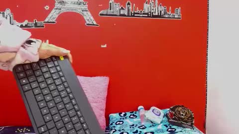 Snapshot of mikaela303av chatting on November 21, 2025, 4:44 am mikaela303av online show from November 21, 2025, 4:44 am