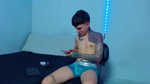 Snapshot of mike777jr chatting on February 24, 2025, 4:36 pm Mike IMDEPENDIENT MODEL online show from February 24, 2025, 4:36 pm