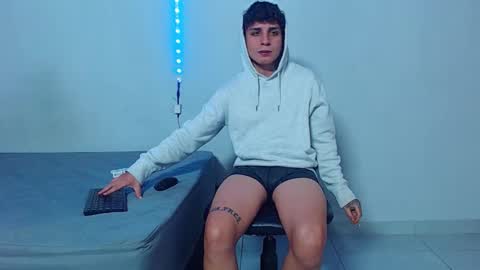 Snapshot of mike777jr chatting on October 23, 2025, 4:34 am Mike IMDEPENDIENT MODEL online show from October 23, 2025, 4:34 am