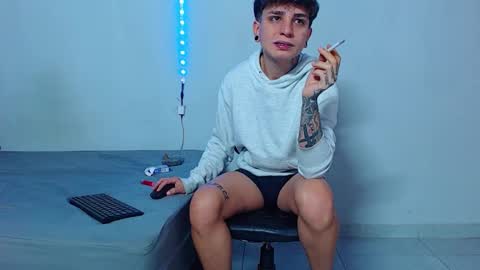 Snapshot of mike777jr chatting on October 24, 2025, 2:35 pm Mike IMDEPENDIENT MODEL online show from October 24, 2025, 2:35 pm