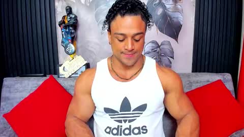   online show from November 17, 2025, 10:32 am