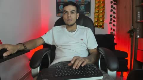 Snapshot of mikee_scooth chatting on January 4, 2025, 8:16 pm mikee_scooth online show from January 4, 2025, 8:16 pm