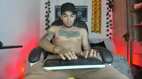 Snapshot of mikee_scooth chatting on January 12, 2025, 10:12 pm mikee_scooth online show from January 12, 2025, 10:12 pm