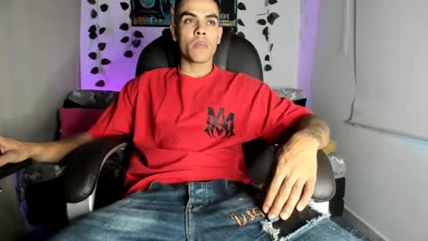 Snapshot of mikee_scooth chatting on September 21, 2025, 10:33 pm mikee_scooth online show from September 21, 2025, 10:33 pm