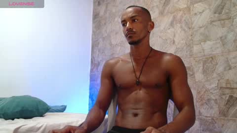 Snapshot of mikejaybr chatting on October 13, 2025, 10:26 am Mike Jay online show from October 13, 2025, 10:26 am