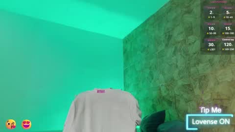 Snapshot of mikejaybr chatting on November 18, 2025, 5:28 pm Mike Jay online show from November 18, 2025, 5:28 pm