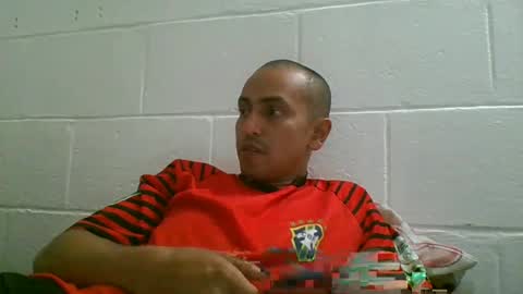 Snapshot of mikelgold1 chatting on December 5, 2024, 2:42 am mikelgold1 online show from December 5, 2024, 2:42 am