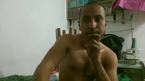 Snapshot of mikelgold1 chatting on December 7, 2024, 1:58 am mikelgold1 online show from December 7, 2024, 1:58 am