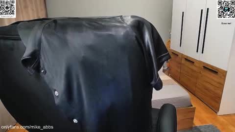 Mike    online show from November 14, 2025, 2:27 pm