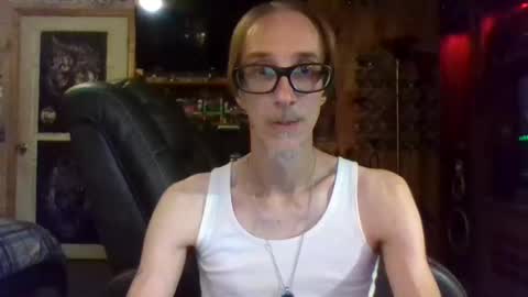 Snapshot of mikey33436 chatting on December 4, 2024, 1:03 am Michael online show from December 4, 2024, 1:03 am