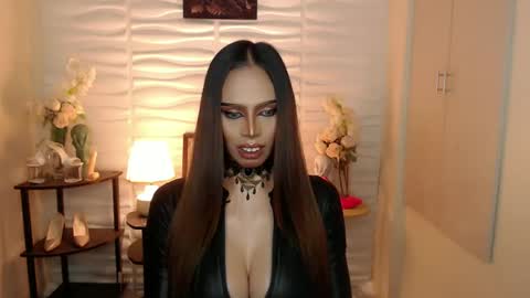 Snapshot of mikeyalawi03 chatting on December 4, 2024, 6:39 pm Mistress MikeyAlawi online show from December 4, 2024, 6:39 pm