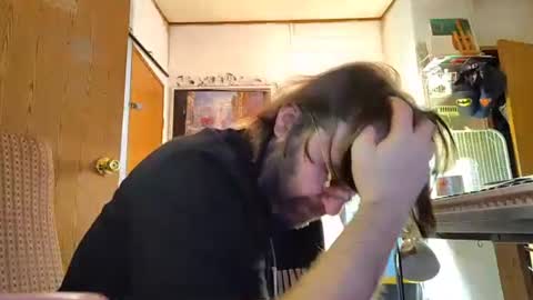 Snapshot of mikeylikesit38 chatting on January 6, 2025, 7:42 am Mikey online show from January 6, 2025, 7:42 am