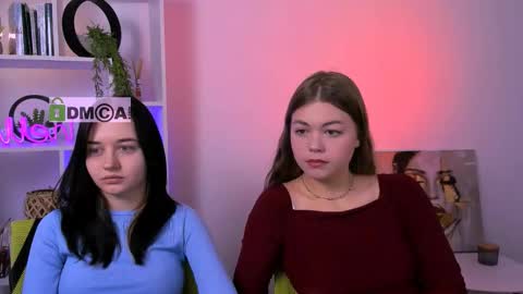 Snapshot of miki_ti chatting on October 17, 2025, 8:39 am miki_ti online show from October 17, 2025, 8:39 am