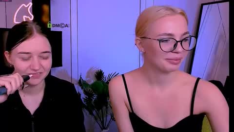 miki_ti online show from October 27, 2025, 9:35 am