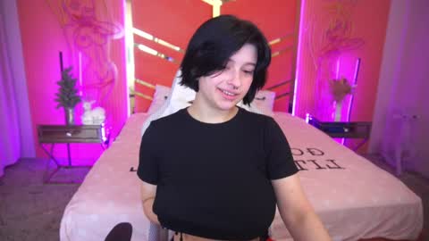 Miki online show from January 21, 2025, 7:50 pm