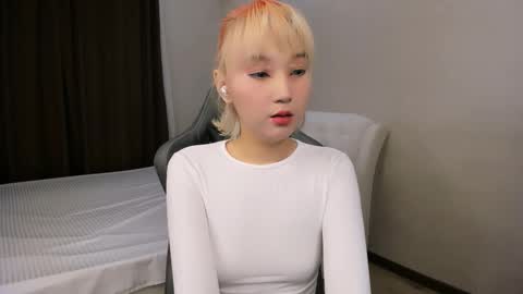 mil_waves online show from December 3, 2025, 12:58 pm