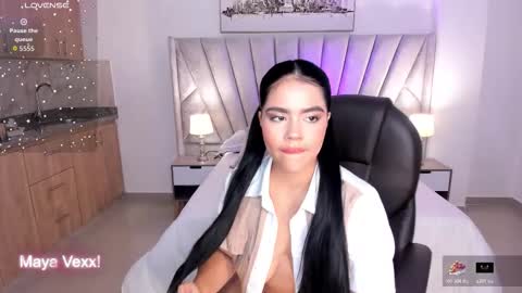 mila_blaze online show from November 10, 2025, 1:59 am