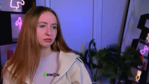 mila_glow online show from September 28, 2025, 8:42 am