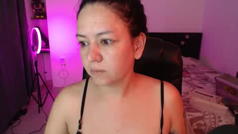 Snapshot of mila_phoenix chatting on October 23, 2025, 9:41 am mila_phoenix online show from October 23, 2025, 9:41 am