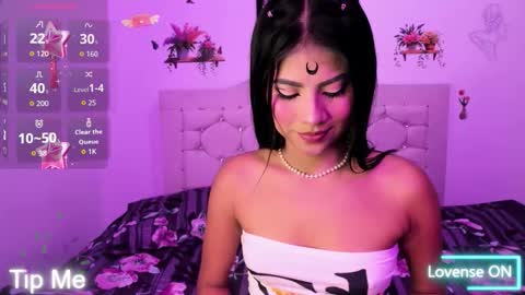 laura online show from November 15, 2025, 8:38 pm