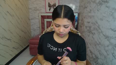 Snapshot of mila_sweet_v chatting on January 10, 2025, 1:09 pm Mila online show from January 10, 2025, 1:09 pm