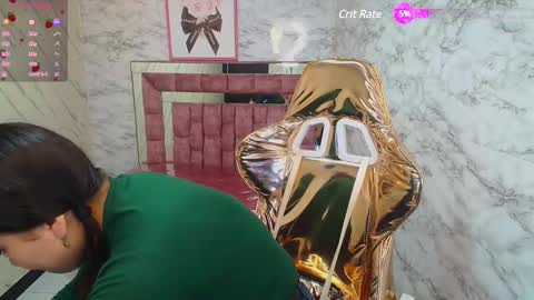 Snapshot of mila_sweet_v chatting on February 15, 2025, 1:05 pm Mila online show from February 15, 2025, 1:05 pm