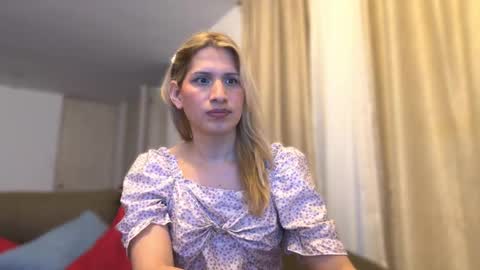 Mila Blossom online show from December 22, 2025, 10:56 am