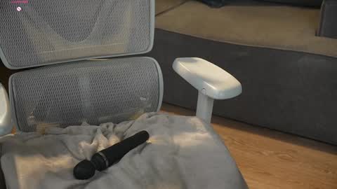 milablum online show from January 16, 2025, 3:56 am