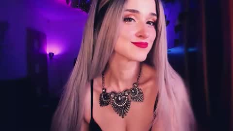 MiladyJolie online show from November 22, 2025, 2:27 pm