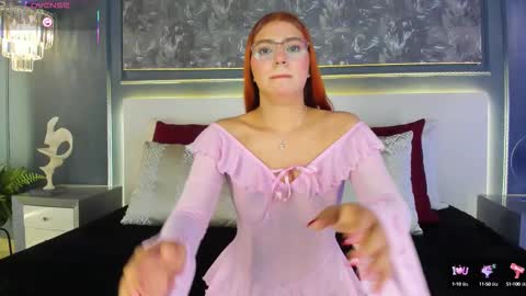 Snapshot of milagrace1 chatting on September 15, 2025, 10:15 am online show from September 15, 2025, 10:15 am