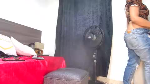 Snapshot of milahot23 chatting on September 11, 2025, 4:01 am mila online show from September 11, 2025, 4:01 am