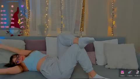 Snapshot of milaloove chatting on December 16, 2024, 5:54 pm Mila online show from December 16, 2024, 5:54 pm