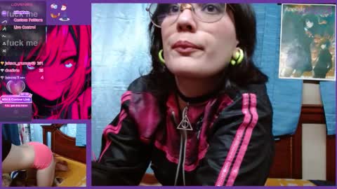 Snapshot of milalunala chatting on February 24, 2025, 3:55 am Mila-Lunala online show from February 24, 2025, 3:55 am