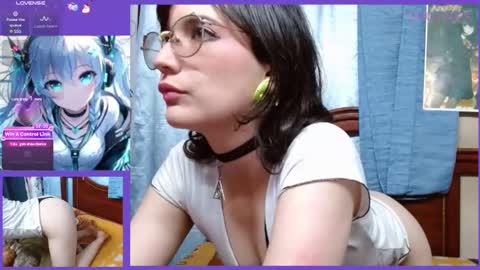 Snapshot of milalunala chatting on February 26, 2025, 5:09 am Mila-Lunala online show from February 26, 2025, 5:09 am