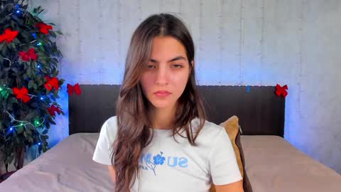 Snapshot of milana_crystal_ chatting on January 13, 2025, 11:19 am Milana online show from January 13, 2025, 11:19 am